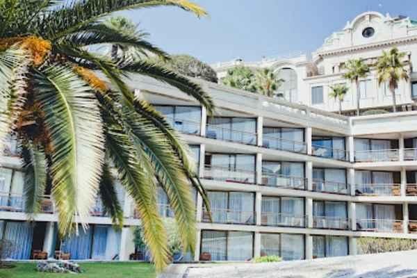 Luxurious 5-Stars Hotel and Casino